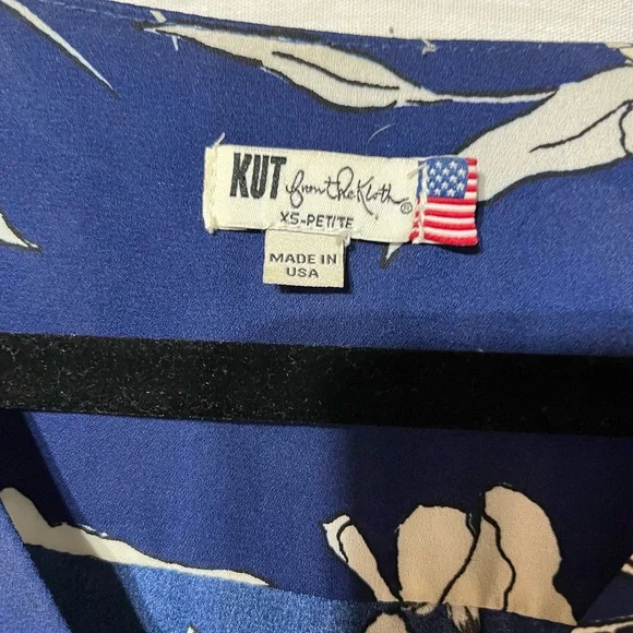 Kut from the Kloth Blue Wrap‎ Blouse 3/4 Sleeve - Picture 3 of 3